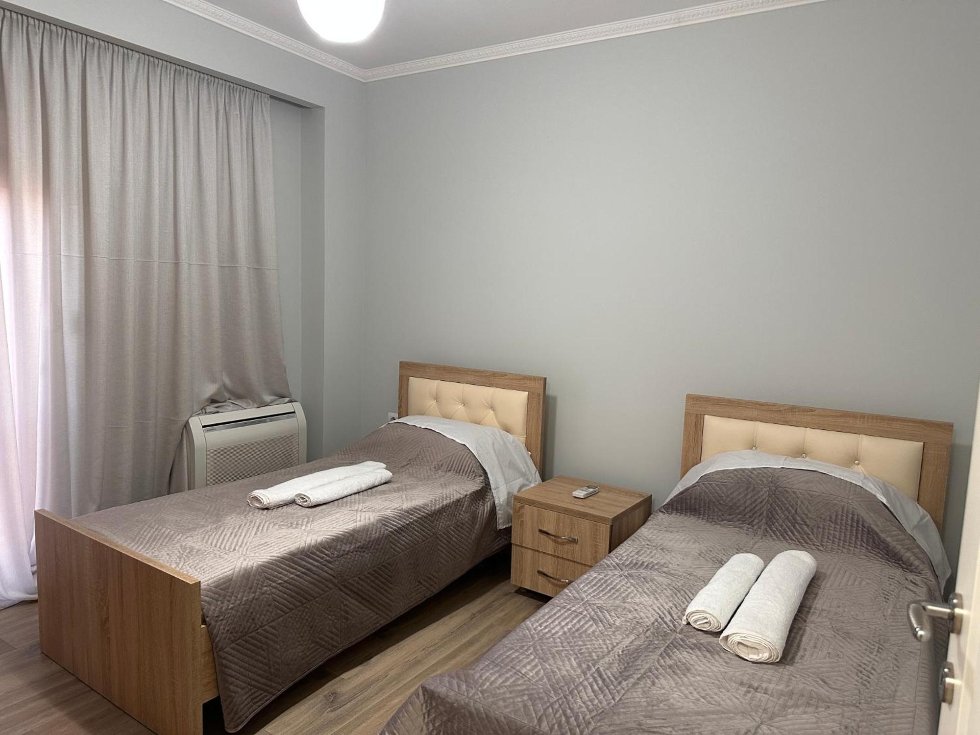 Spacious 2-Bedroom Apartment Near Center Tirana Exterior photo